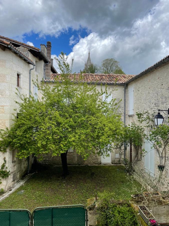 Auberge Du Boisne Villebois-Lavalette エクステリア 写真