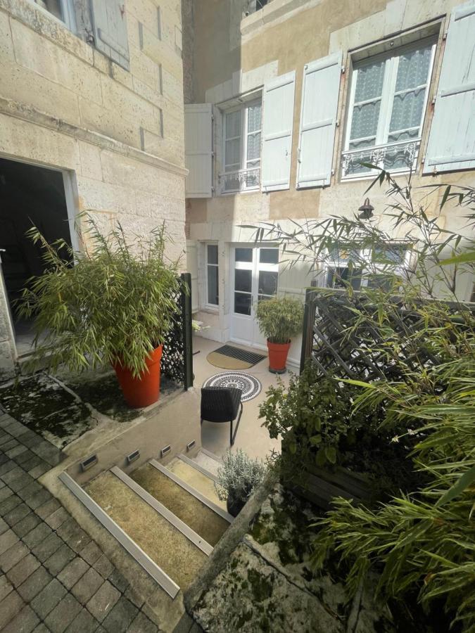 Auberge Du Boisne Villebois-Lavalette エクステリア 写真